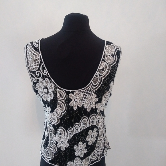 Paradise NY  Black/White  Beaded Silk Sleeveless Blouse Top, Size Large - Picture 3 of 5